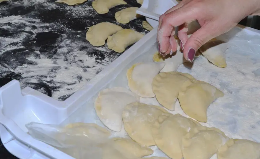 Jak uratować sklejone pierogi? Proste triki po ugotowaniu