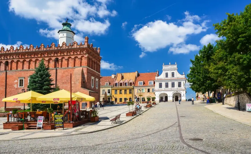 Gdzie kręcono "Sami swoi"? Odkryj filmowe lokacje