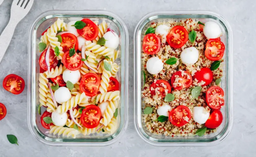 Vegetarisches Meal Prep, das im Kühlschrank wirklich hält