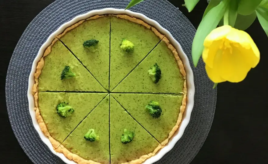 Tarta brokułowa - przepis idealny bez mokrego spodu!