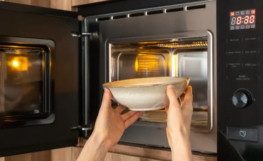 Assiette micro-ondes - Les 3 règles d'or pour éviter les erreurs