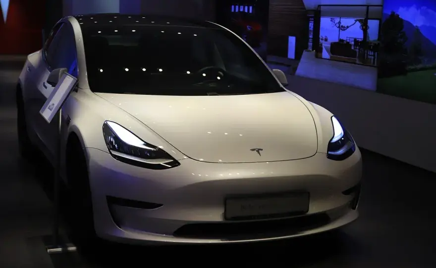 Jaka Tesla dla Ciebie? Wybierz model bez przepłacania!