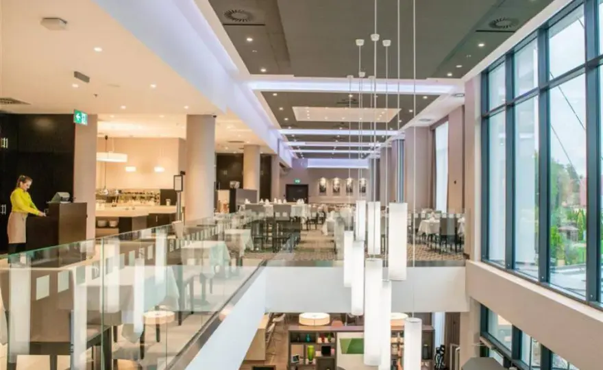 Gdzie zjeść w Ogrodzieńcu? Odkryj najlepsze lokale gastronomiczne