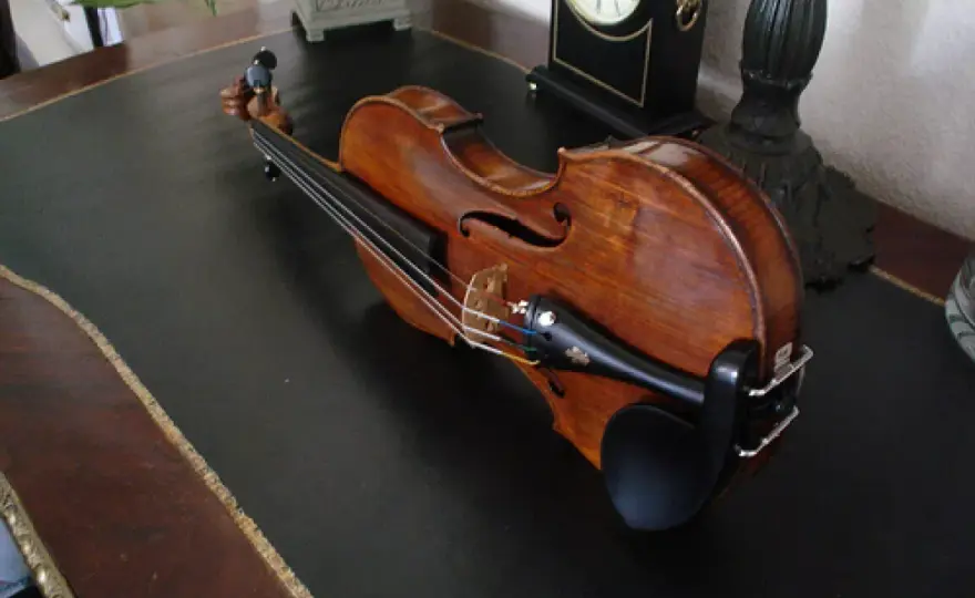Czy skrzypce to instrument strunowy? Odkryj ich unikalne cechy