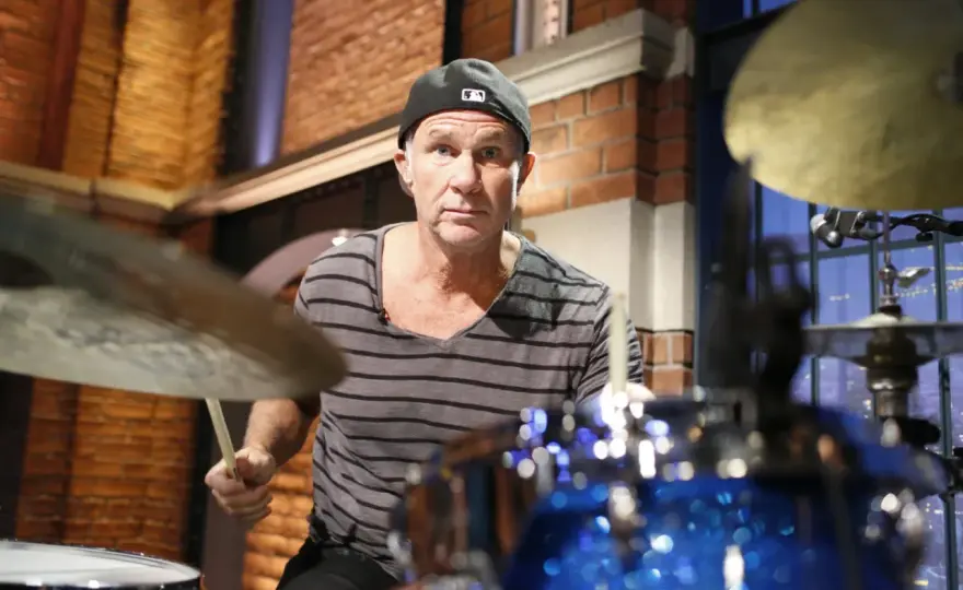 Chad Smith - Jaki zespół? Poznaj jego rolę w rocku!