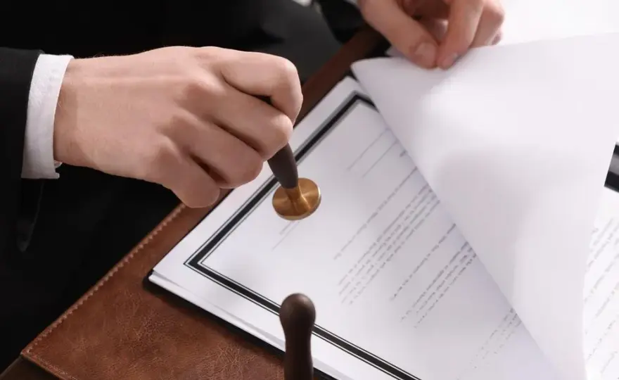 Kto spisuje testament i jakie są wymagania prawne?