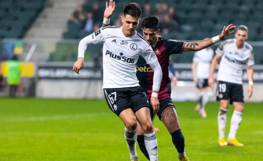 Bartosz Kapustka: Zarobki w Legii vs. Leicester. Kto płaci lepiej?