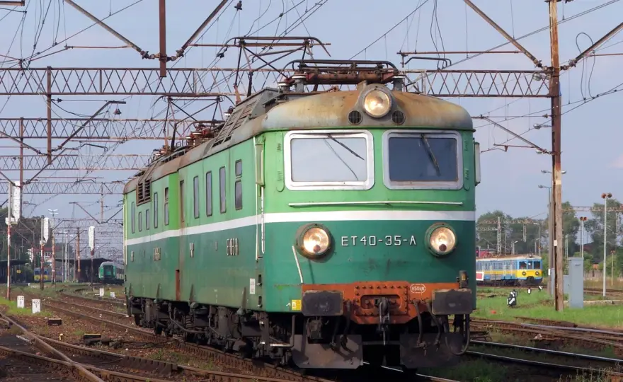 Lokomotywa ET40 - Legenda ciężkich składów PKP. Poznaj jej historię!