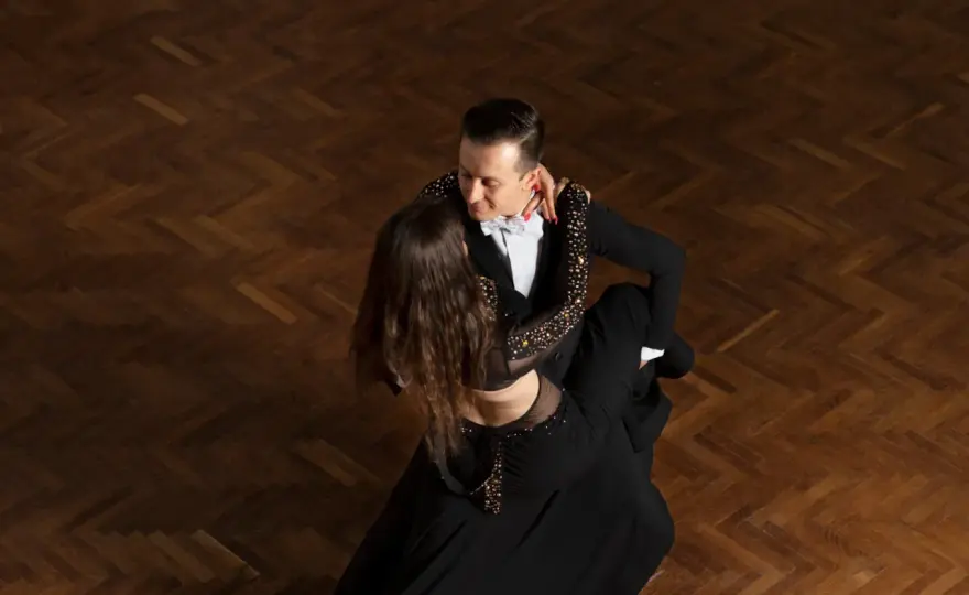 Tango argentyńskie - Podstawy, kroki i technika dla każdego