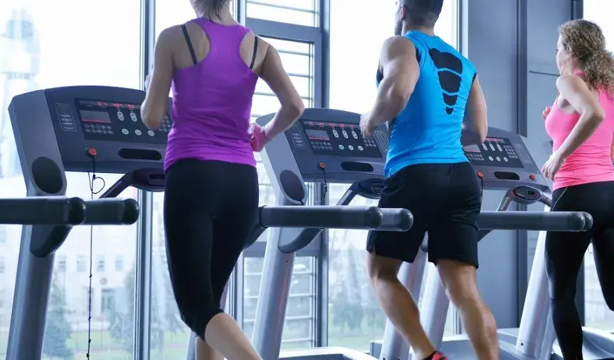 Na czym polega trening cardio? Jak zacząć i spalać tłuszcz?