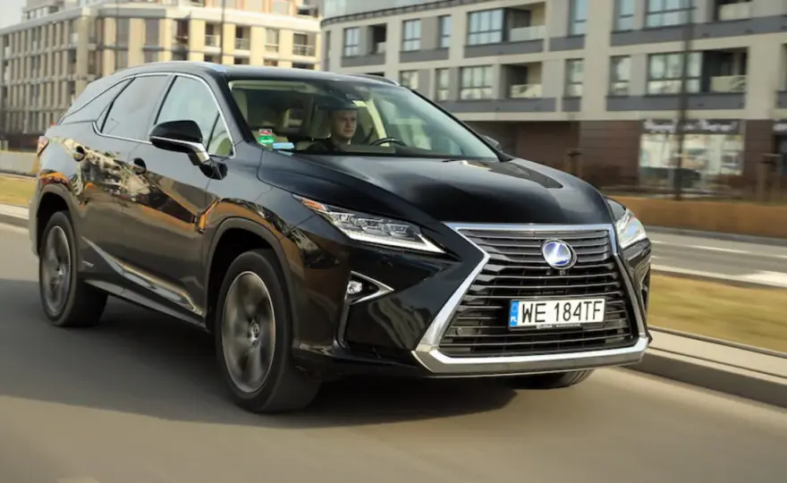 Lexus RX 450h - czy warto kupić? Analiza, koszty, opinie