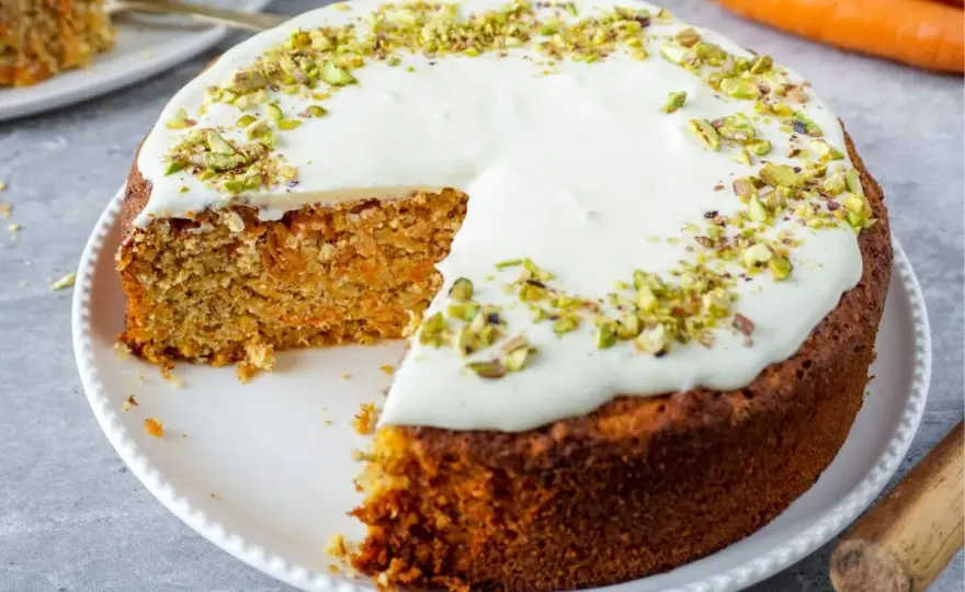 Low Carb Backen - So gelingen saftige Kuchen und Brote im Alltag