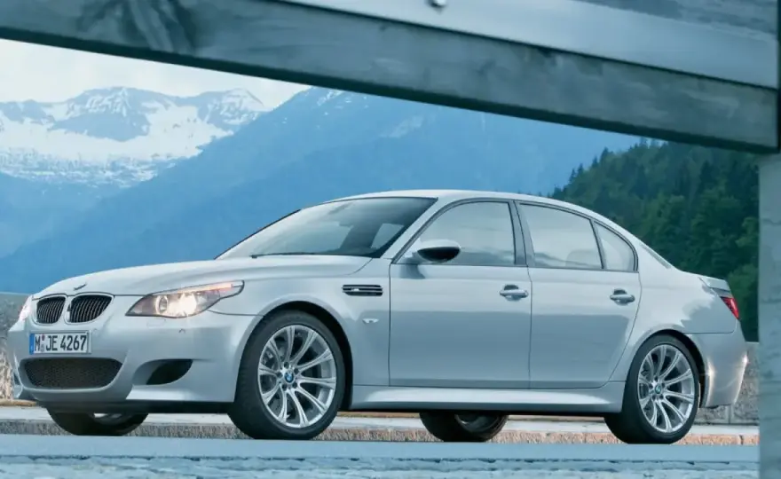 BMW M5 E60 V10 - ¿Vale la pena en 2026? Guía completa