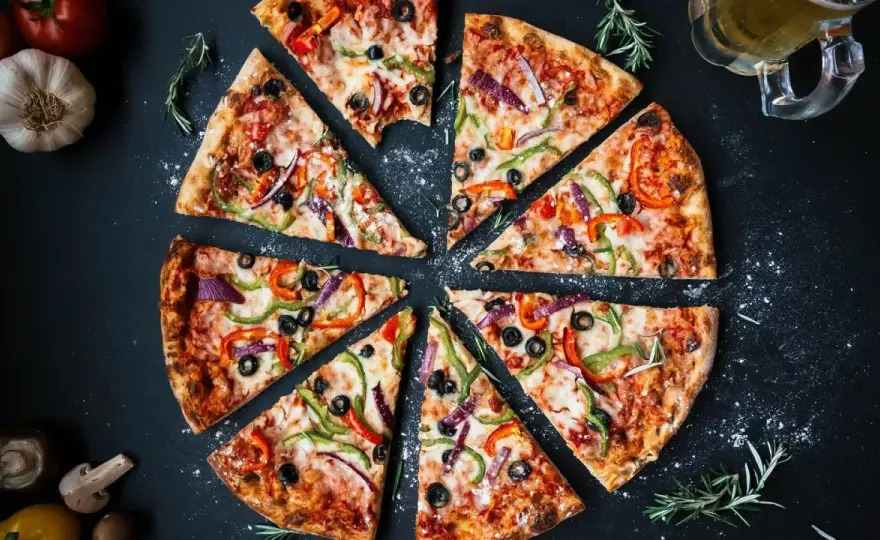 Składniki na pizzę: Klasyka i nowości stwórz idealną domową pizzę