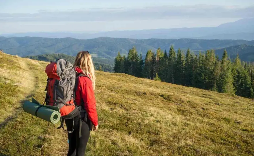 Elastomultiester - Co to? Czy warto w odzieży outdoorowej?