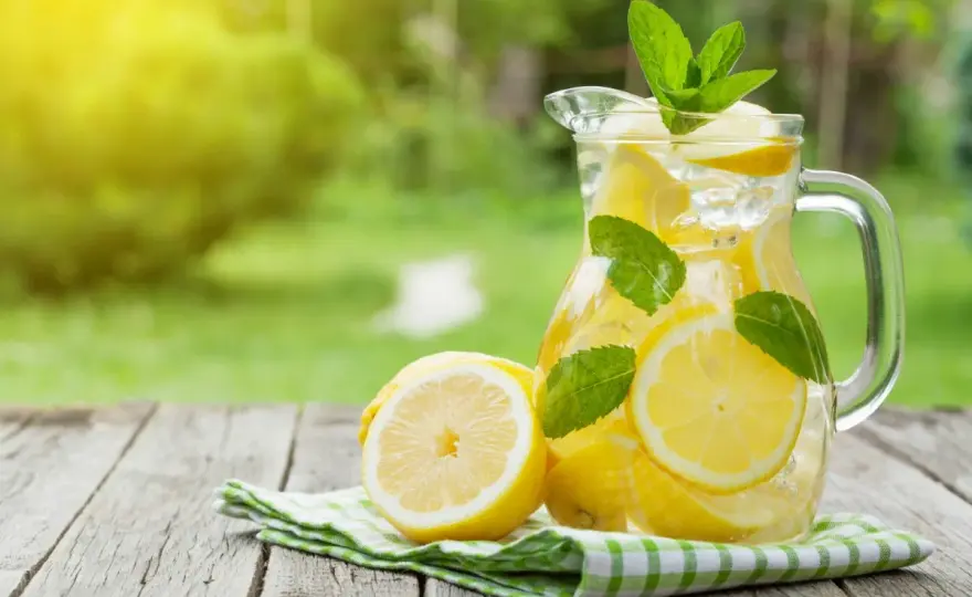 Domowa Lemoniada - Jak zrobić idealną, orzeźwiającą?