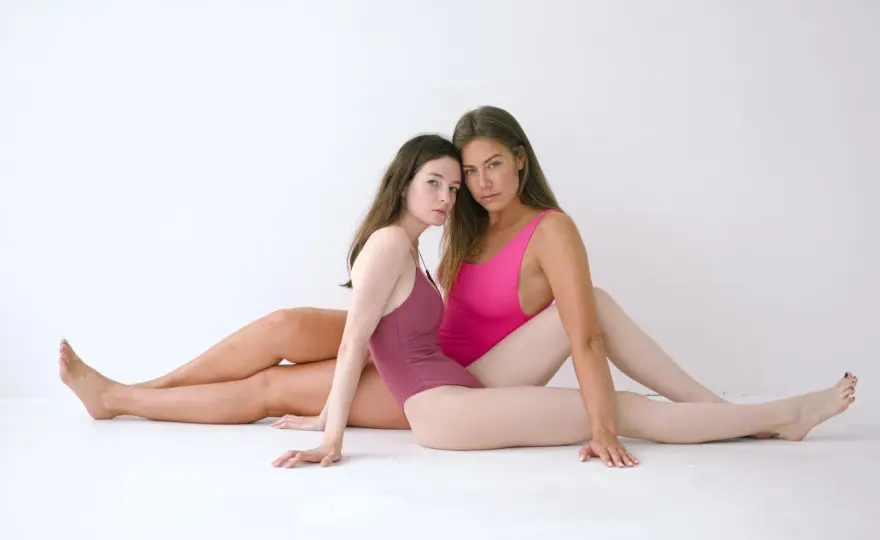 Czym golić bikini? Gładka skóra bez podrażnień poradnik