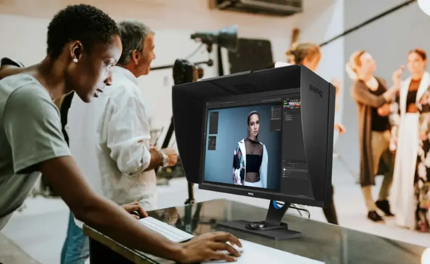 Jaki monitor wybrać? Poradnik: praca, gry, grafika, parametry.