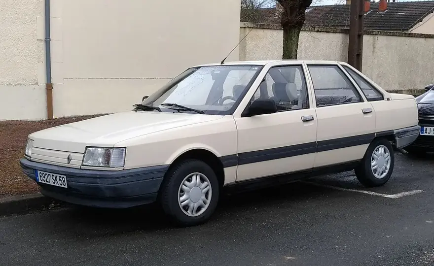 Renault 21 - Rodzinny klasyk czy sportowa limuzyna? Poznaj historię