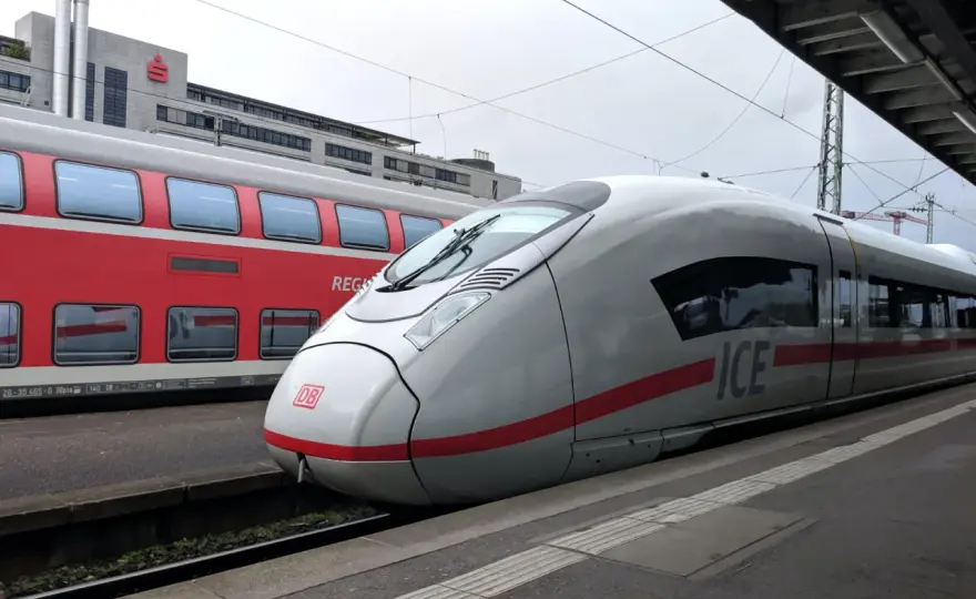 Bahnticket ausdrucken - Sinnvoll oder unnötig?
