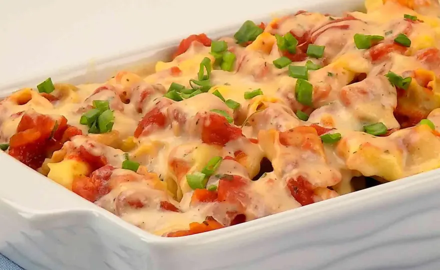 Tortellini z mięsem: od sosów po zapiekanki idealny obiad!