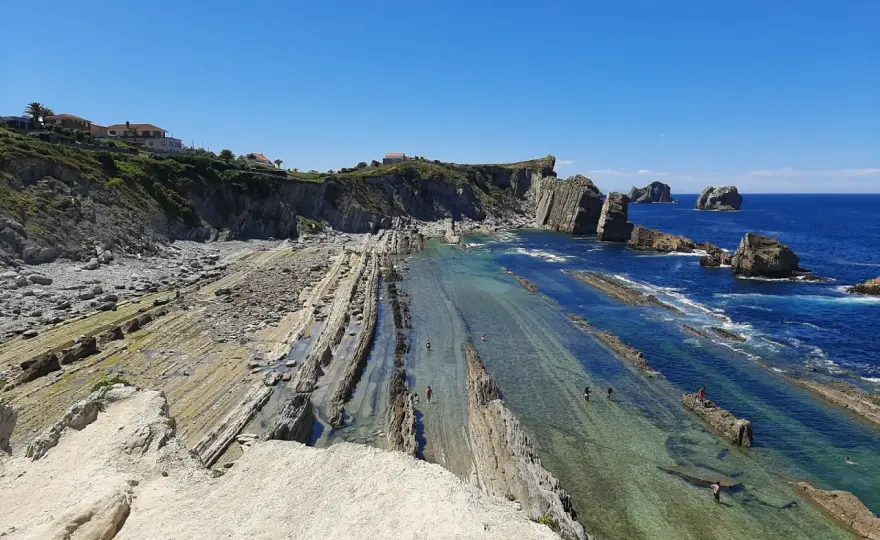 Playa de Arnía - Guía completa para una visita perfecta