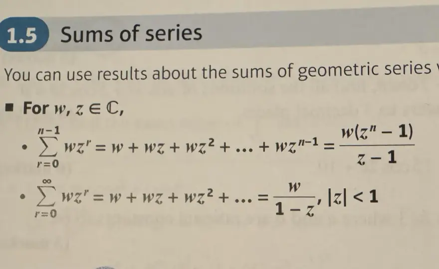 Szereg geometryczny - jak liczyć sumę i unikać błędów?