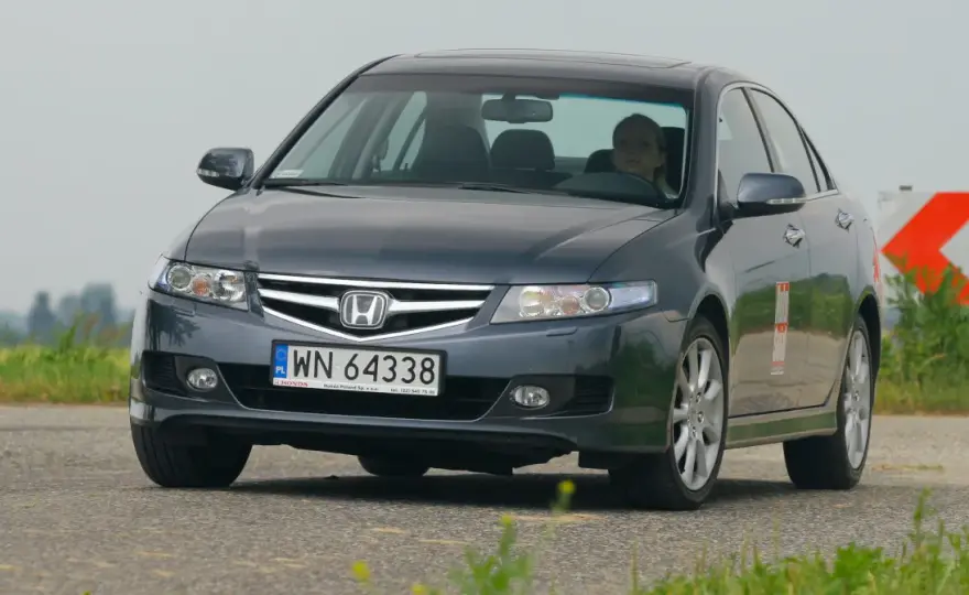 Honda Accord - Czy warto kupić? Analiza i porady!