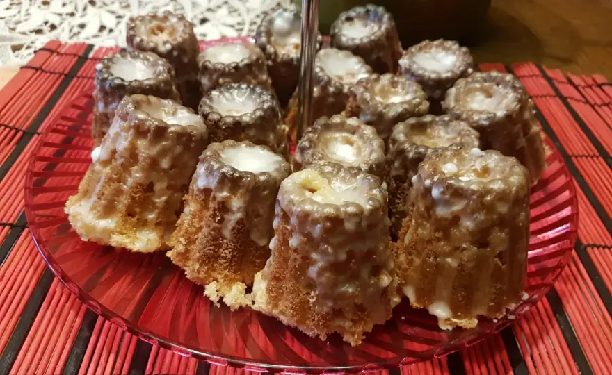 Mini babeczki piaskowe - prosty przepis na lekki deser