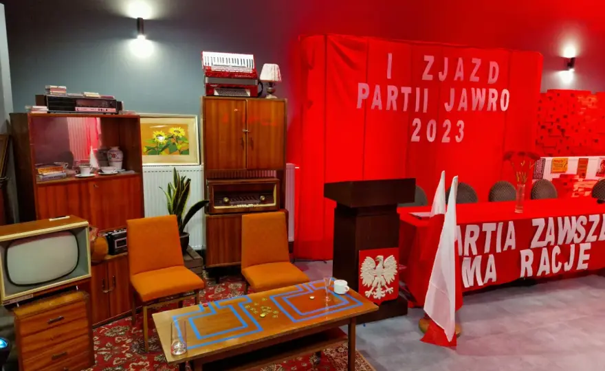 Impreza w stylu PRL: Stwórz autentyczny klimat! Porady i DIY