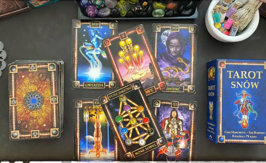 Tarot bez tajemnic - jak czytać karty i zadawać pytania