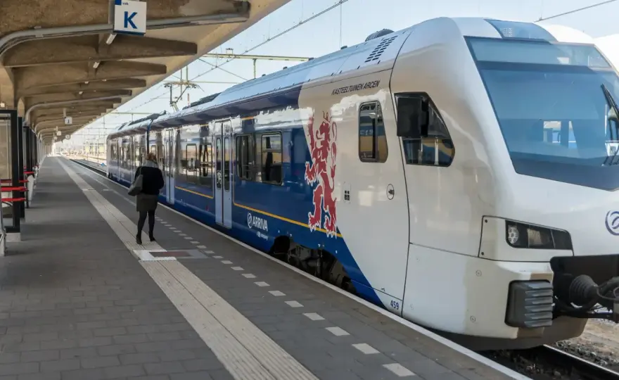 ÖPNV Niederlande - So nutzt du Bus, Bahn & Co. richtig