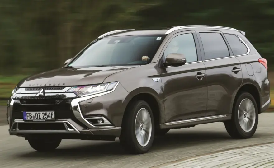 Mitsubishi Outlander PHEV - Czy to hybryda dla Ciebie?