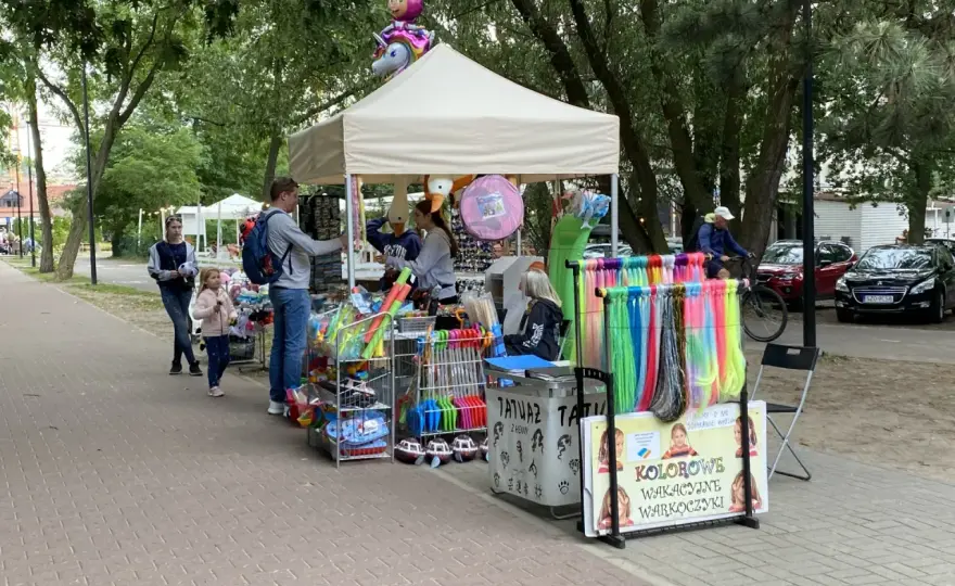 Ile kosztuje warkoczyk nad morzem? Sprawdź ceny i porady