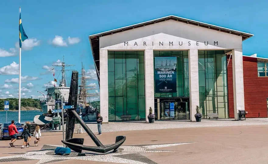 Karlskrona: Gdzie zjeść? Odkryj najlepsze smaki i widoki!