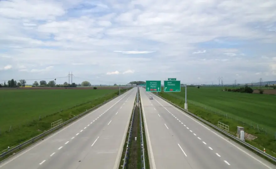 Czechy: Limity prędkości, 150 km/h i jak uniknąć mandatu