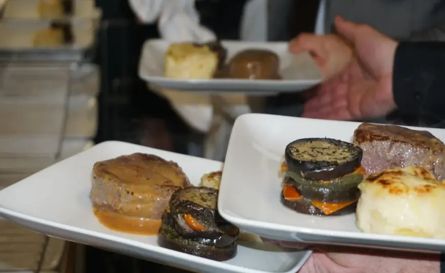 Repas chaud mariage - Le guide complet pour un service parfait