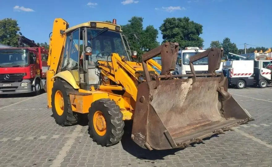 JCB 3CX dane techniczne - Sitemaster, Plus, Pro. Którą wybrać?