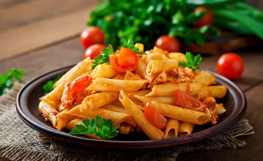 Jakie wino do spaghetti? Wybierz idealne do każdego sosu!