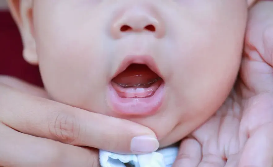 Dentizione nei neonati - quando preoccuparsi e cosa fare