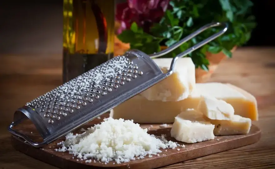 Grana Padano vs Parmigiano Reggiano - Który ser wybrać?
