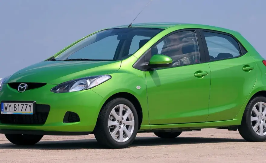 Mazda 2 pojemność baku - poznaj różnice między modelami i silnikami