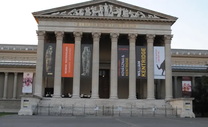 Muzeum Sztuk Pięknych w Budapeszcie: Co warto wiedzieć przed wizytą