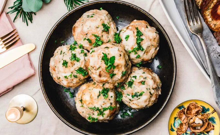 Vegane Semmelknödel - So gelingen sie locker und ohne Zerfallen