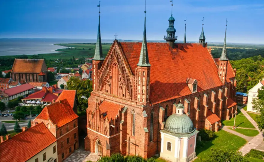 Frombork - nie tylko katedra! Co warto zobaczyć i jak zaplanować?