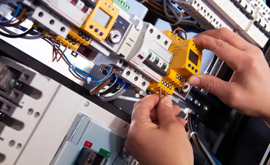 Jakie zasilanie do pompy ciepła: kluczowe informacje o przewodach elektrycznych