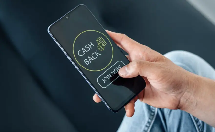 Czy warto wykorzystać cashback na platformie rozrywkowej online?