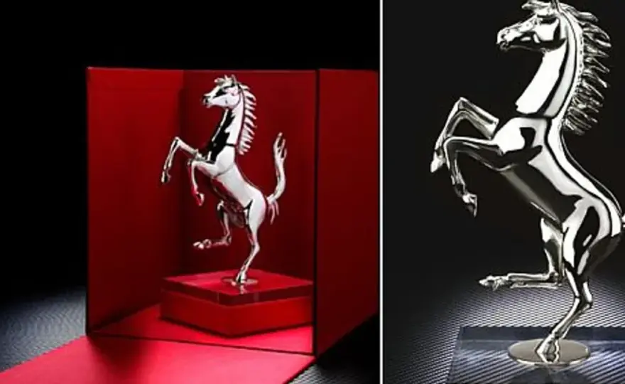 Sekrety designu Ferrari: Jak wygląda wierzgający koń i wnętrze?
