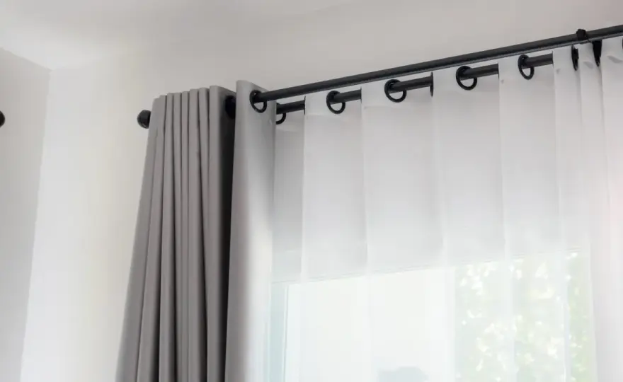 Mocowanie karnisza: Wybierz i zamontuj idealnie Poradnik DIY