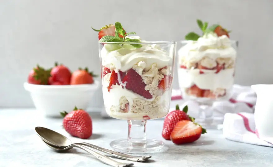 Eton Mess - przepis na idealny letni deser!